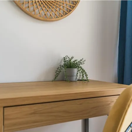 Hip - Cozy And Peaceful Place, 12 Minutes From Old Town & Seaside Accommodatie bij particulieren Gdańsk