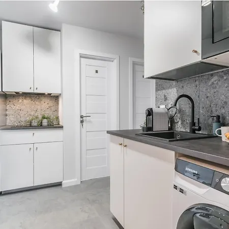 בית אירוח Hip - Cozy And Peaceful Place, 12 Minutes From Old Town & Seaside