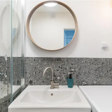 Hip - Cozy And Peaceful Place, 12 Minutes From Old Town & Seaside منزل للإقامة غدانسك