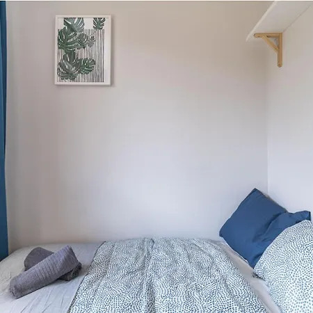 Hip - Cozy And Peaceful Place, 12 Minutes From Old Town & Seaside Habitación en casa particular