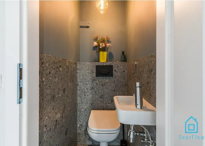 Habitación en casa particular Hip - Cozy And Peaceful Place, 12 Minutes From Old Town & Seaside