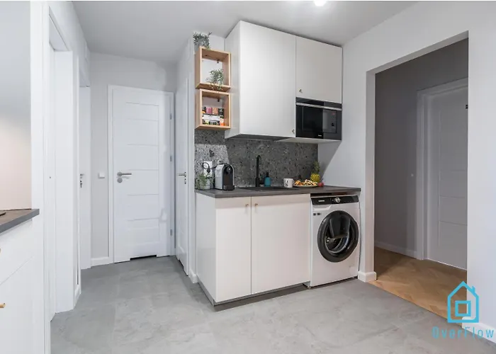 Hip - Cozy And Peaceful Place, 12 Minutes From Old Town & Seaside Habitación en casa particular *