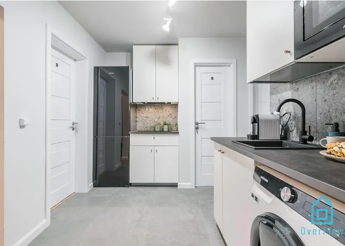 Hip - Cozy And Peaceful Place, 12 Minutes From Old Town & Seaside Habitación en casa particular